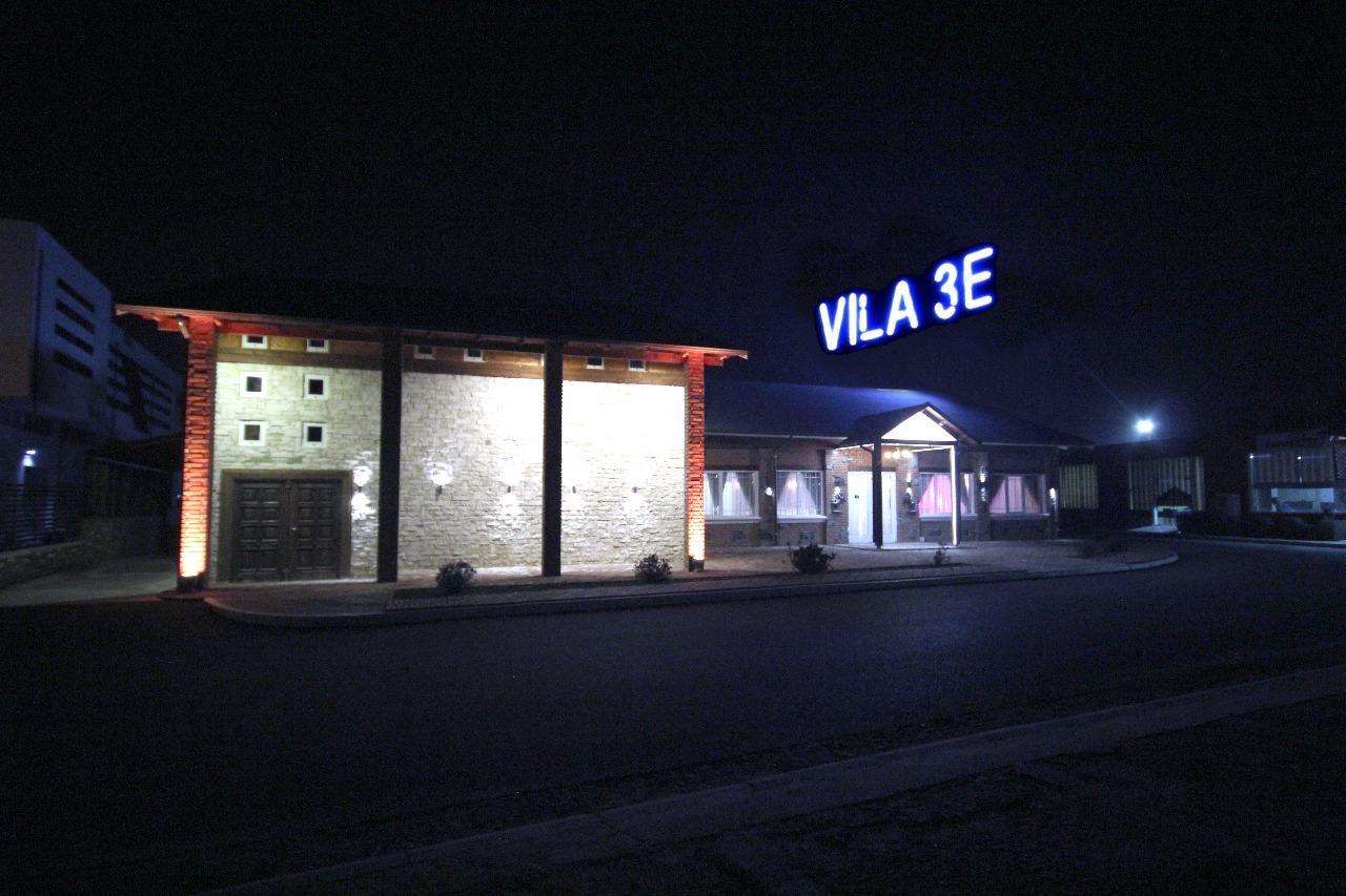 Vila 3E Ξενοδοχείο Bërxull Εξωτερικό φωτογραφία